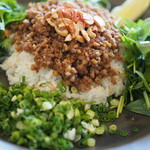 115099857 - ピーナッツがアクセント