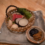 まごわやさしい - 温野菜　〜海草のソースで〜