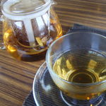 カフェ ユニゾン - 沖縄産ハーブティーは、サクラ、茶々、ルビーから選びます。