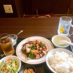 川福楼 - 豚肉黒胡椒炒め定食