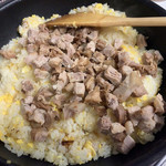 野菜みそラーメン 鬼首 - 玉子チャーハンに混ぜ込む