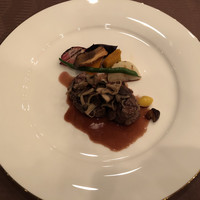 ル・トリアノン - 牛フィレ肉のポワレ