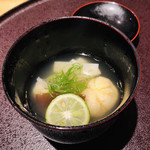 馳走 啐啄一十  - 利尻昆布の旨味とメイチダイの脂があいまって贅沢♡さらに車海老に木耳の出汁が。。。お出汁の宝石箱や！