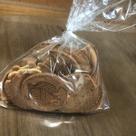 Kabushiki Gaisha Houraiken - せんべいワレ  250円