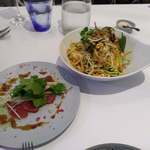 Tha Fish Seafood Restaurant - ツナカルパとアジアンサラダ