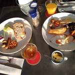 The Backyard - 飲んだ翌日はお粥も