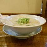 元祖長浜屋台ラーメン一心亭 - ［2019/08］ラーメン・バリカタ(720円)