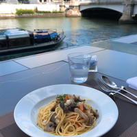 ボーン グランデ アリア - アクアライナーをバックに