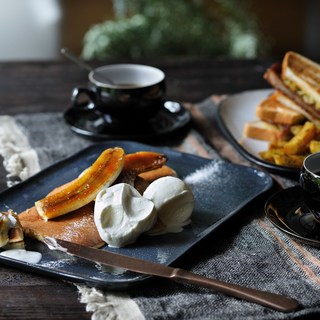 cafe,Dining&Bar 104.5_1