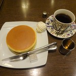 自家焙煎珈琲庵 - ホットケーキ、本日のコーヒー（コロンビア）