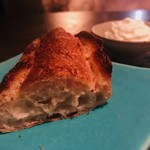 SECRETO - パン・デ・フィロゾフのバゲットを秘伝のトリュフバターで！