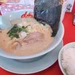 山岡家山形西田店 - 醤油ラーメン 650円 半ライス 120円