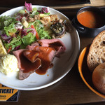 FARMER'S KITCHEN THE gram  - A MEAT DISH LUNCH（税込 1,500円）評価＝○　メインプレート