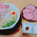 らーめん 鶴武者 - 窯出しちゃーしゅー麺セット(火･土曜夜30食限定¥1150)