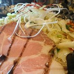 麺屋 燦鶴 - チャーシュー！チャーシュー！チャーシューのアップ！