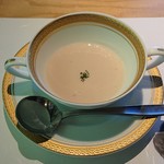 洋食 つばき - お昼のコース(楓)(3,000円)(桃の冷製ｽｰﾌﾟ)