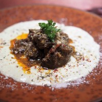 ブルガズ アダ - ヒュンキャンベーエンディ（皇帝のお気に入り）　仔羊ロースの煮込み　べシャメルソース