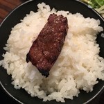 Yakiniku Kura - 白飯オン♪
                        
                        『くら』は安いけど美味いなーーーヽ(´o｀
                        
                        肉のなんたるか！など分かろう筈も無い俺だがココは美味いんぢゃないかな？？？と思う。
                        
                        
                        