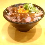 焼肉　熊野 - ローストビーフ丼 780円+税
