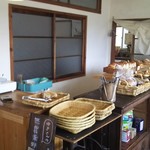 酵母パンとスープのお店 トゥルシー - 店内の様子