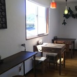 酵母パンとスープのお店 トゥルシー - イートインできます