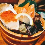 キタノイチバ - サーモンとイクラ盛合せ