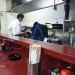中華料理 豚珍 - 店内調理の様子
