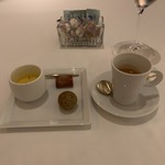 シルー - 小菓子とエスプレッソ