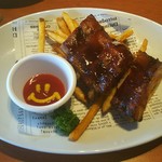 CAFE and GRILL HIPA HIPA - ベイビーバックリブランチ (3ピースと6ピースの間)