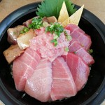 清水港　みなみ  - 特選本鮪丼(1380円)