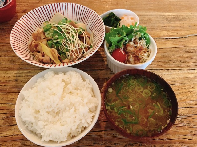 カフェアンドバー スロウ Cafe Bar Slow 恵比寿 バー 食べログ