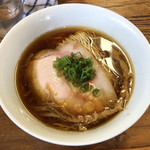 ラーメン屋 トイ・ボックス - 「醤油ラーメン」800円