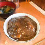 Kicchimmamu - 自家製ハンバーグ定食（税込840円）
                        お代わりをお願いしたら、カレーもかけてくれました。