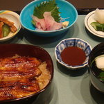 うなぎ屋 廣川 - うな重定食(\3150)