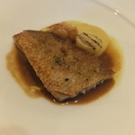 オーグードゥジュール メルヴェイユ 博多 - 佐賀県産鰆のポワレ　トリュフのソース