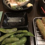 大阪ミナミのたこいち - セットの枝豆と冷奴