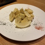 菜な - ジャガ芋のガーリックオリーブ