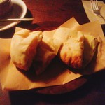 Sajilo Cafe Forest - チーズナン