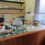 リベル - ケーキ棚の様子。