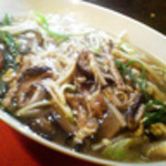 チャイナキュイジーヌ　九龍 - サンラータン麺