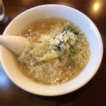 鳳仙花 - ワンタン麺(税込918円)
