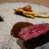 LURRA° - ドライエイジング国産牛、熟女牛も良いなぁ(笑)
                    タマゴタケと黒にんにく