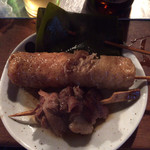 三河屋 - 牛すじ 200円、しのだ巻き 大 250円、こんぶ 120円。
                                圧倒的な濃い出汁と脂気、悶絶級美味です。