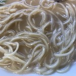 濃厚とんこつラーメン 一鶴 - 麺アップ