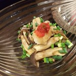 金町製麺 - しめじの梅ポン酢　390円