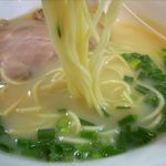 麺屋 菜々兵衛 - 鶏白湯塩の麺