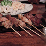 あな蔵 - 串焼き5本盛り600円、お得です