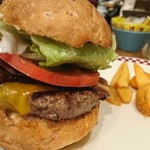 マンチズ バーガー シャック - ベーコンチーズバーガー