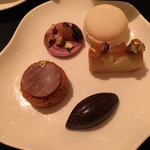 ガストロノミー ジョエル・ロブション - 