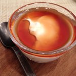 テータ - デザート(林檎の紅茶のシロップを掛けたフロマージュ)